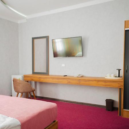 Rich Hotel Turkistan Bagian luar foto