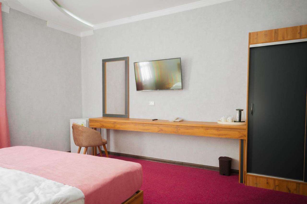 Rich Hotel Turkistan Bagian luar foto
